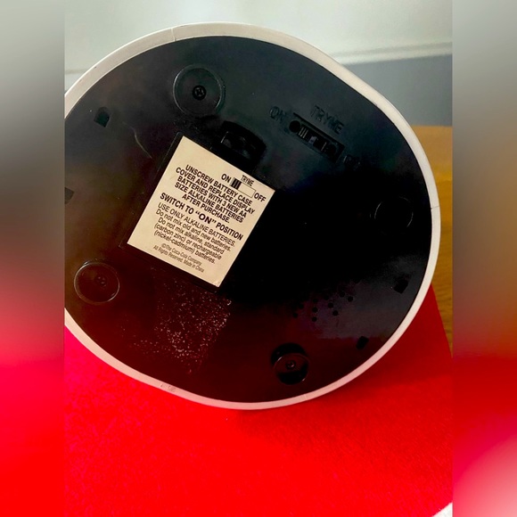 “Coca-Cola” Polar Bear & Bass Musical Keepsake: tap speaker to hear music pic2 - Picture 7 of 8